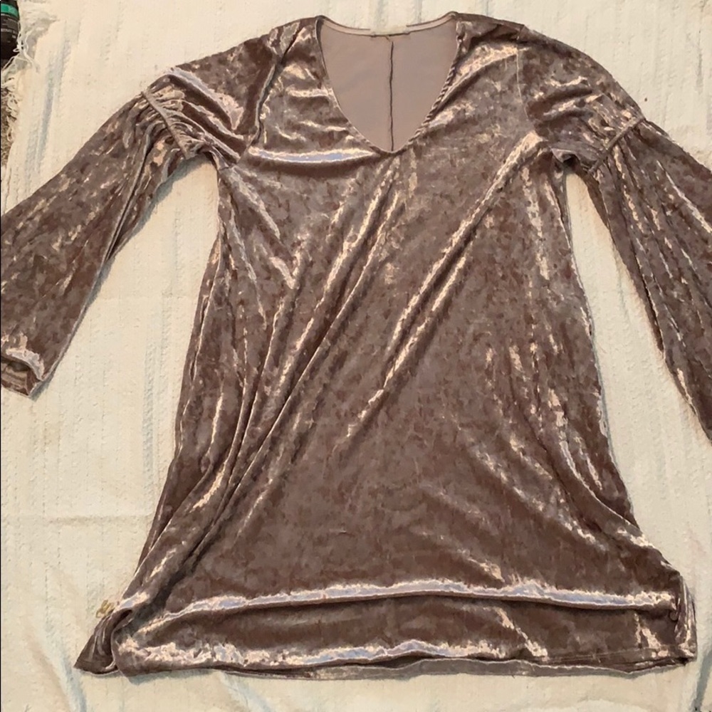 Velvet, comfy knees length dress. Rose gold